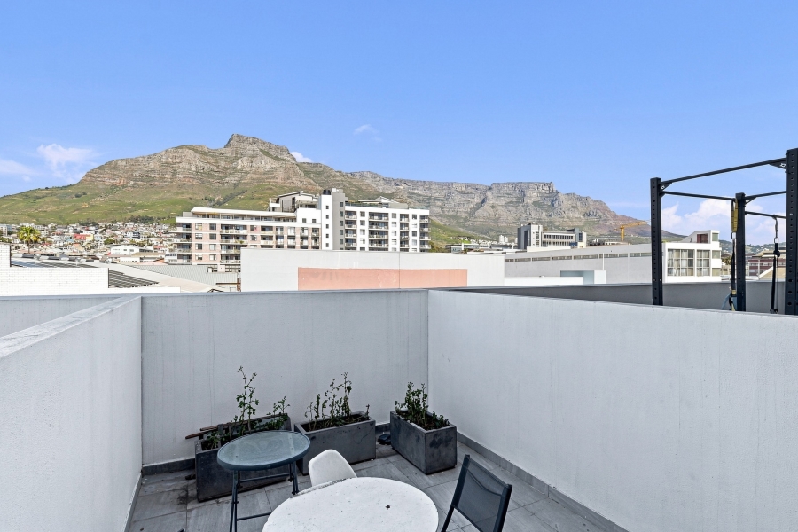 1 Bedroom Property for Sale in Woodstock Western Cape